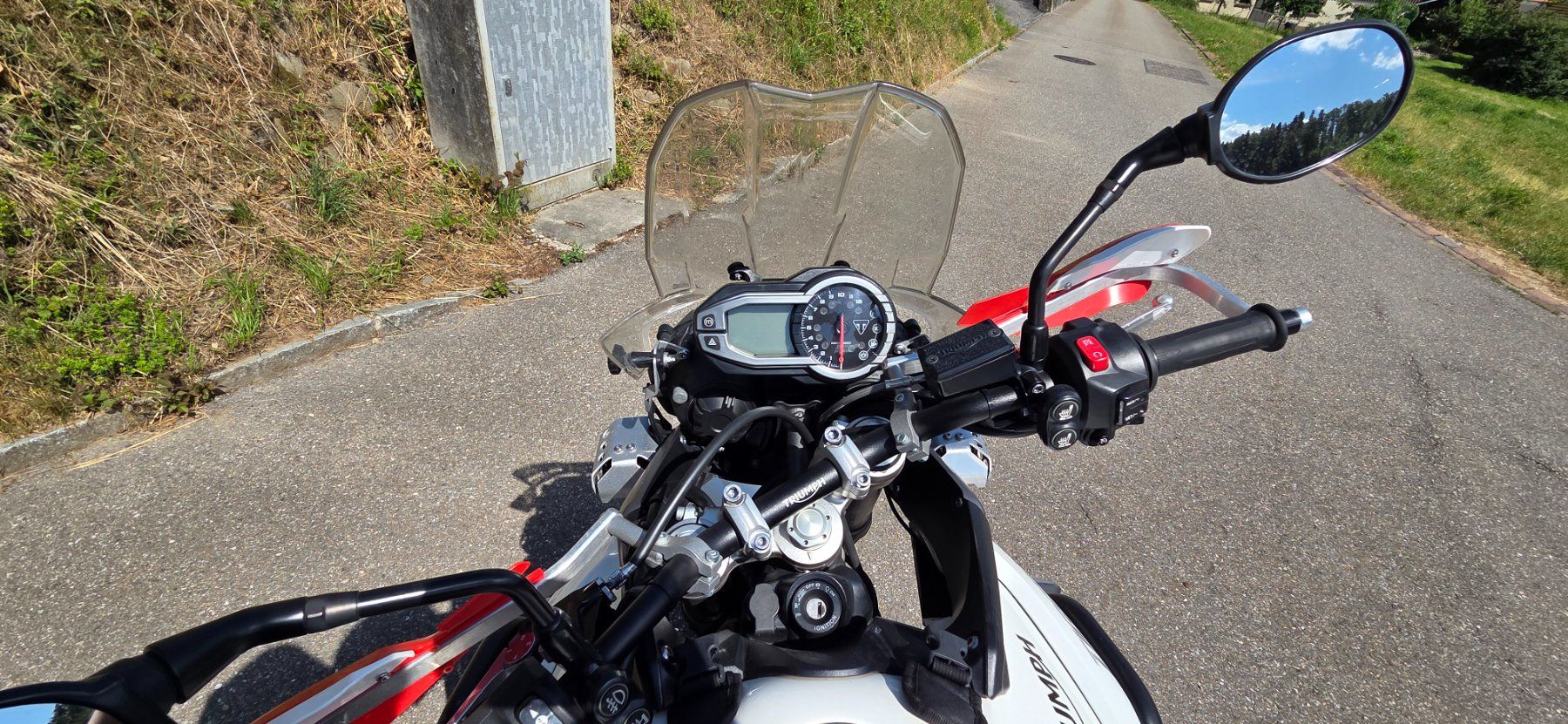 Triumph Touring: Triumph Tiger 800 XRT – Usato da Mettau venduto da DERATHOJA 5