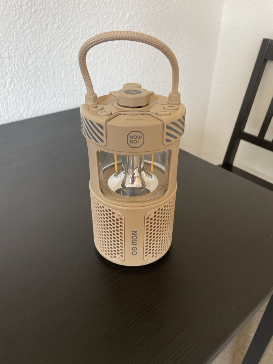 Lautsprecher: Musikbox NOWGO beige neuwertig – Gebraucht aus Rämismühle von tob_62z6