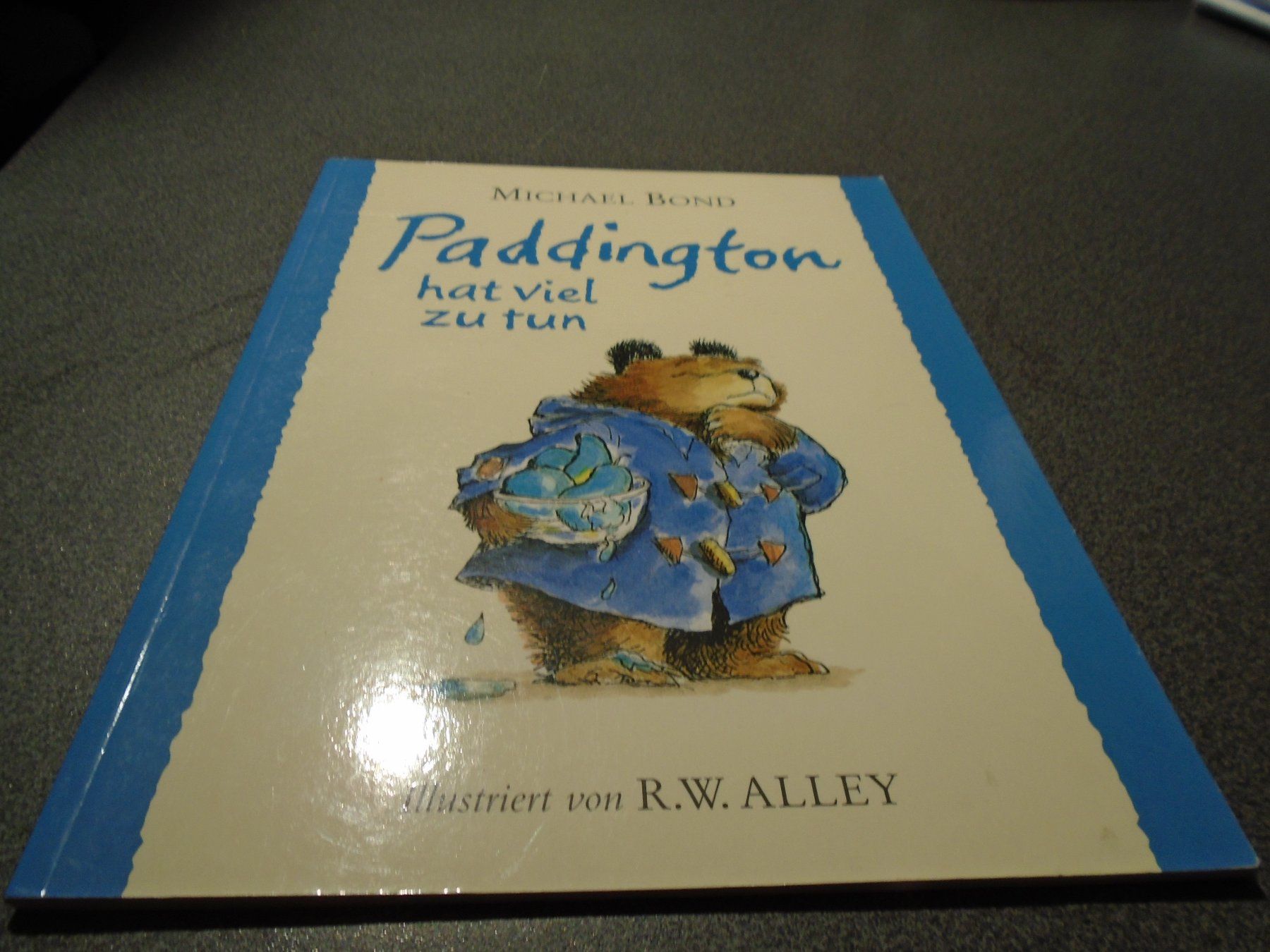Libri: Paddington hat viel zu tun, Michael Bond – Usato da Zürich venduto da abraxas1291