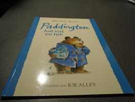 Paddington hat viel zu tun, Michael Bond