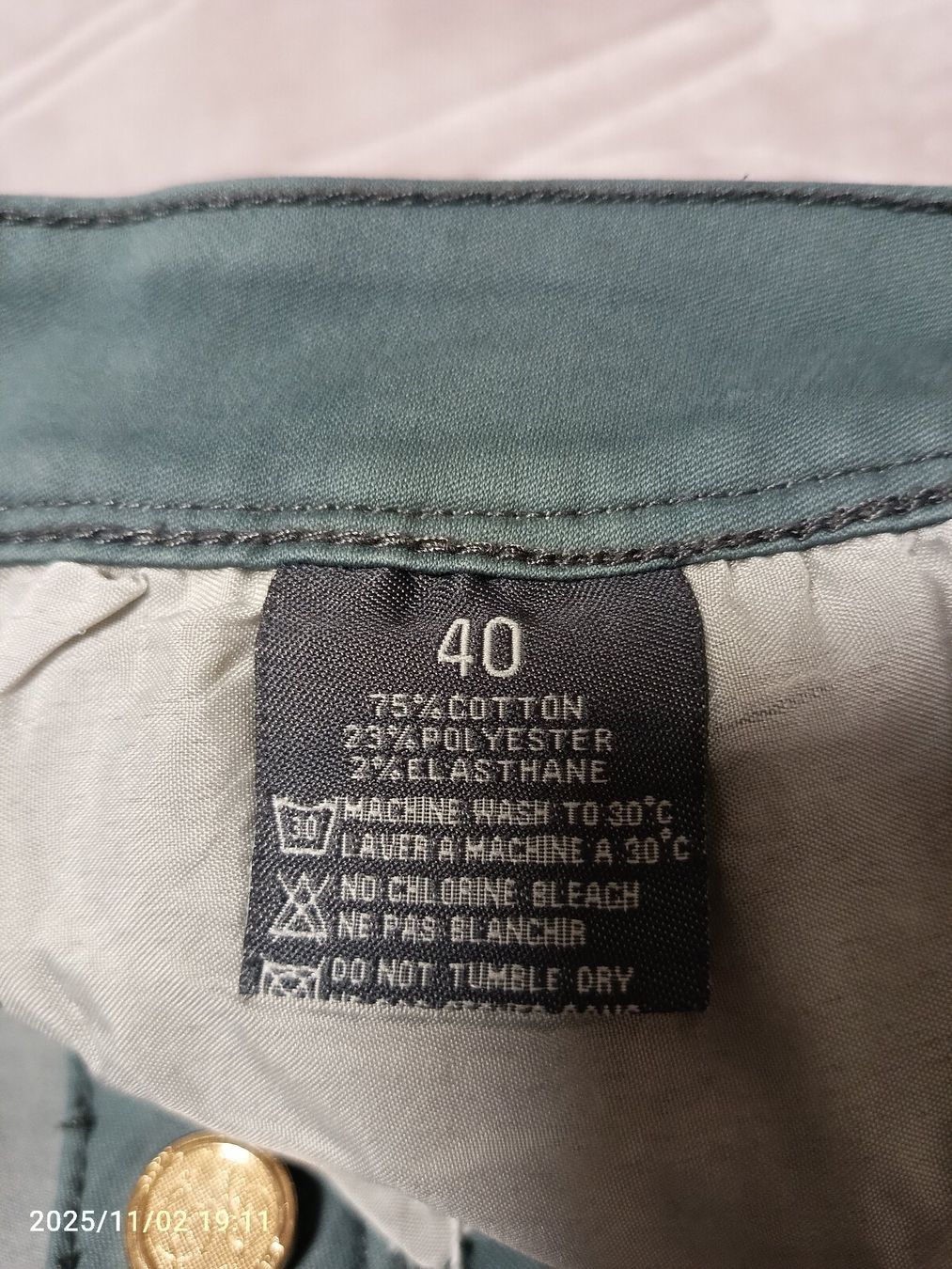 Jeans: R. Display Premium Denim Jeans - Gr. 40 - neu – Nuovo (secondo la descrizione) da Zürich venduto da tac_58l2 4