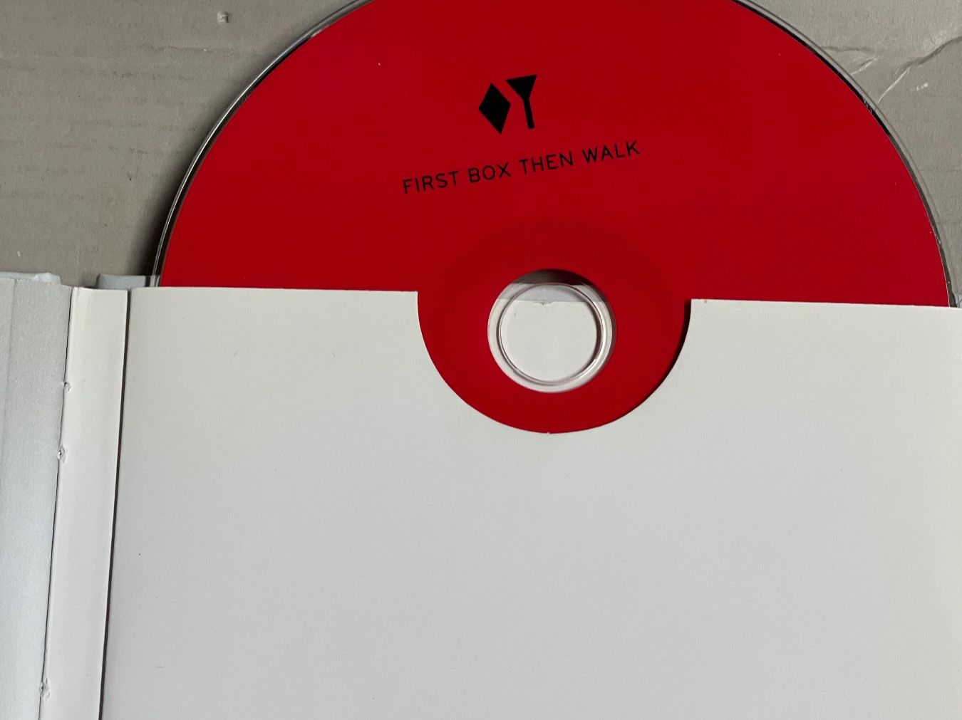 CD: Oy - First Box Then Walk – Usato da Muri b. Bern venduto da AdidasCollector 8