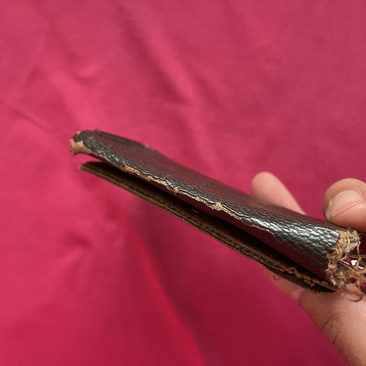 Louis Vuitton Portafogli: Vintage Louis Vuitton brown monogram key holder wallet – Difettoso da Genève venduto da FoundTears 5