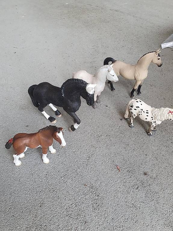 Giocattoli: Schleich: chevaux et roulotte – Usato da Apples venduto da denissafrany 3