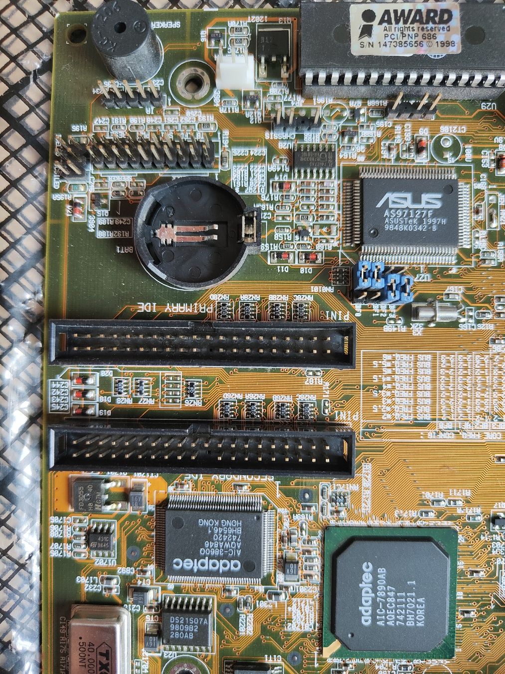 Asus Schede madri: Seltene ASUS P2B-S Mainboard, inkl. CPU – Usato da Romanshorn venduto da katoomba11 3