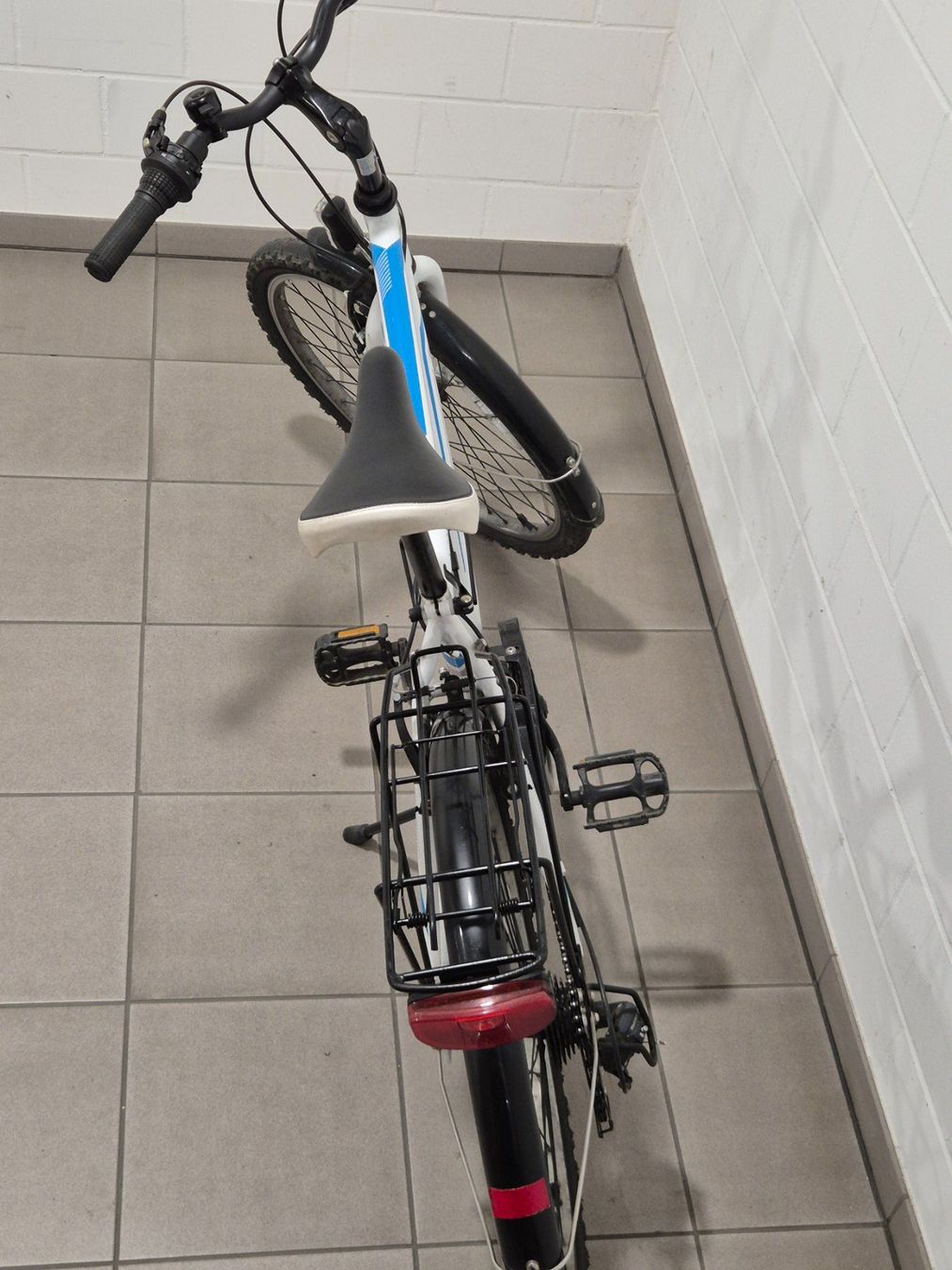 Leopard Biciclette: Kinderfahrrad Leopard 24 Zoll – Usato da Fraubrunnen venduto da schlafenKuh 2