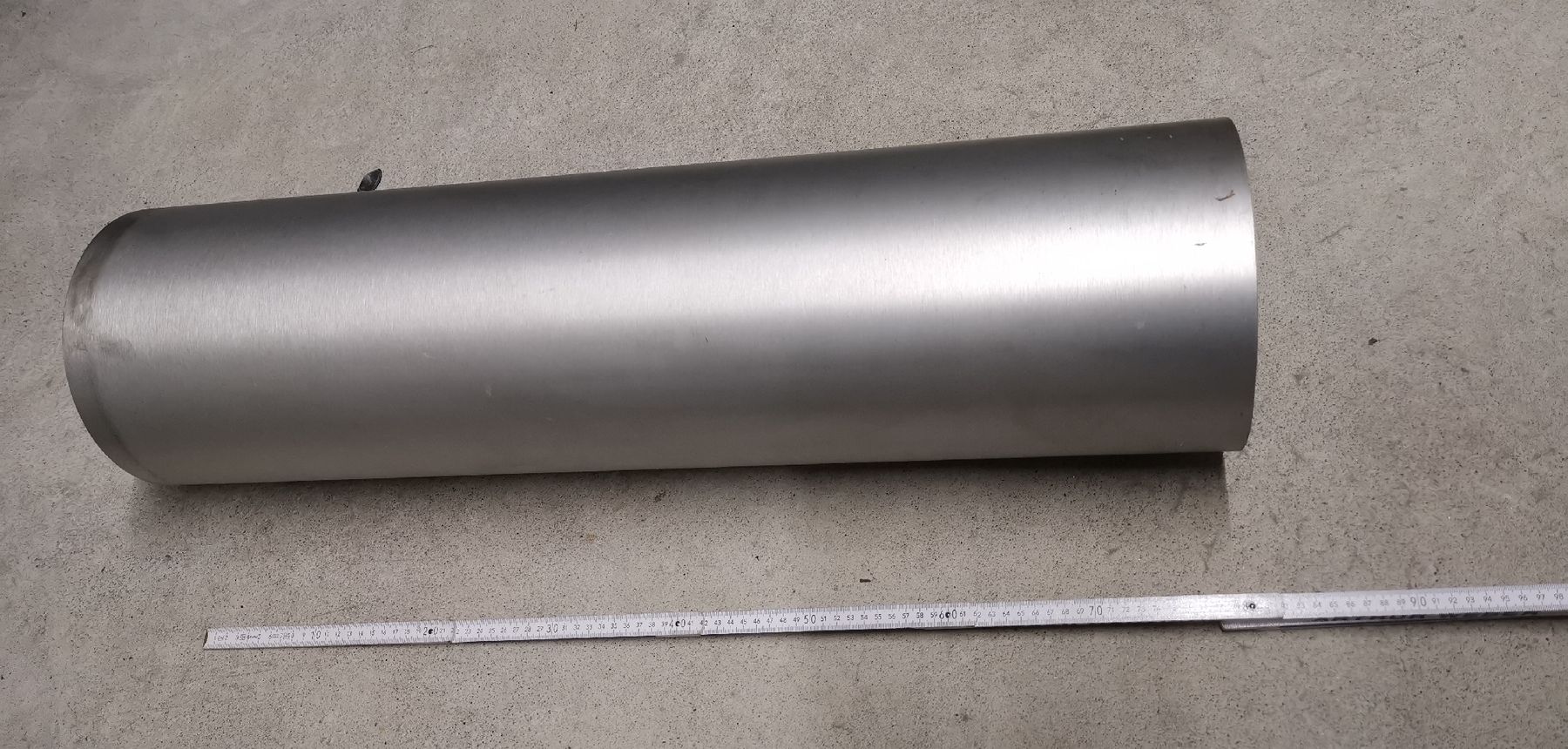 Eisenwaren: Aluminium Rohr 220 x 800 mm – Gebraucht aus Jona von