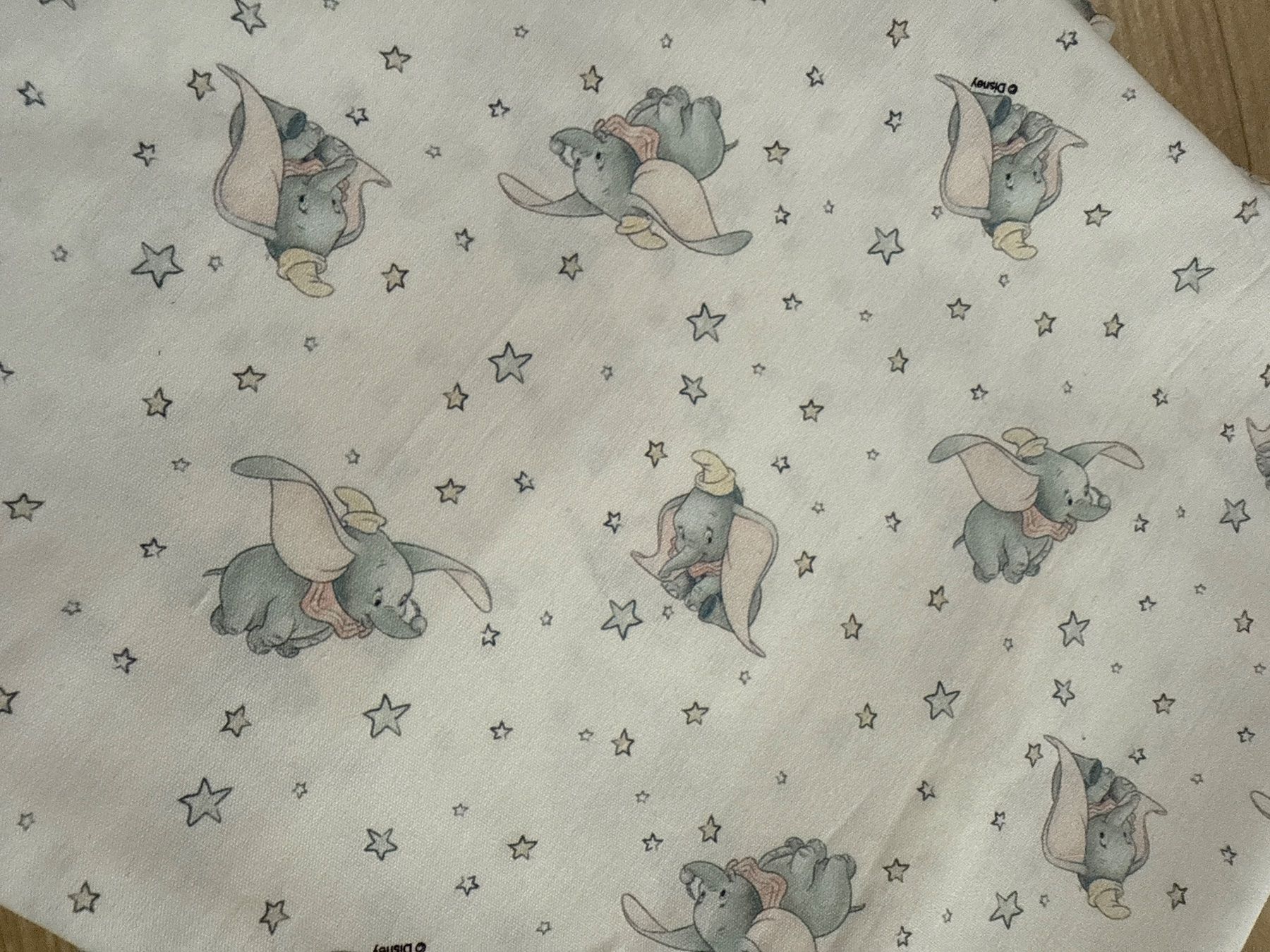 Tissus: Kinder Dumbo Baumwollstoff – Neuf (Voir description) à Sarmenstorf par Nathaliie_21 1