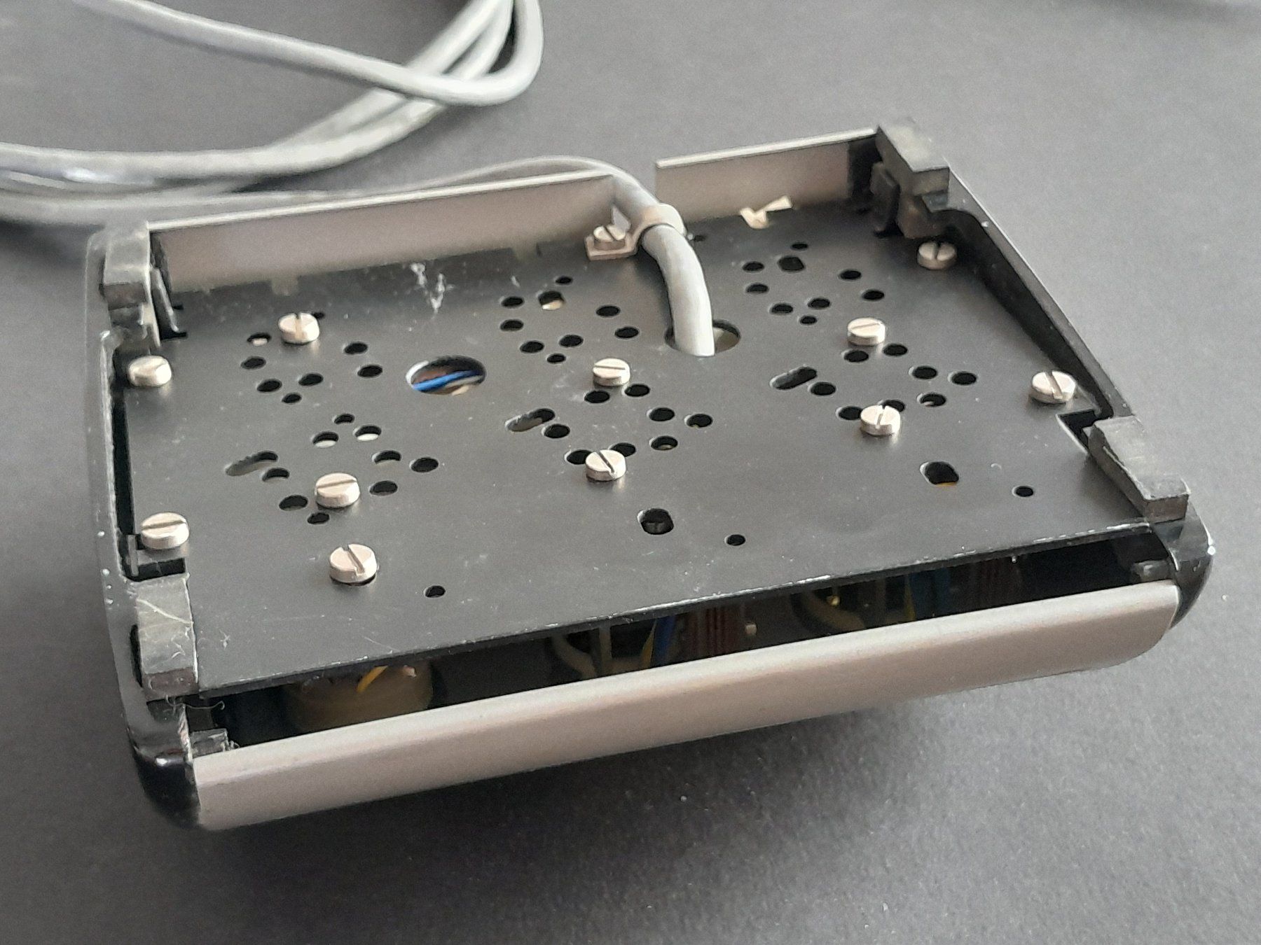 Componenti elettronici: Historisches Bedienfeld mit drei Tastern – Usato da Zürich venduto da raphahello 5