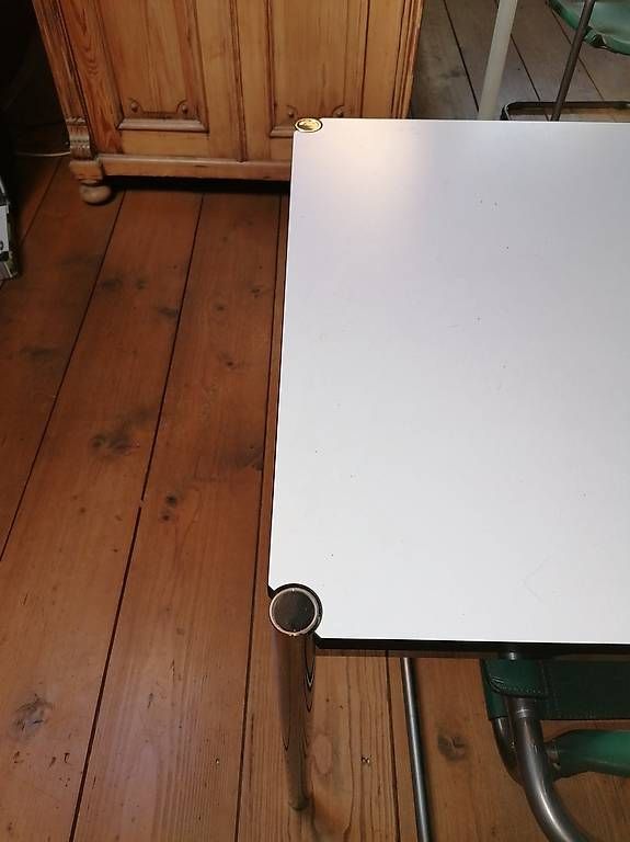 USM Tavoli: USM Tisch weiss-chrom – Usato da Ramsen venduto da Rx6za 3
