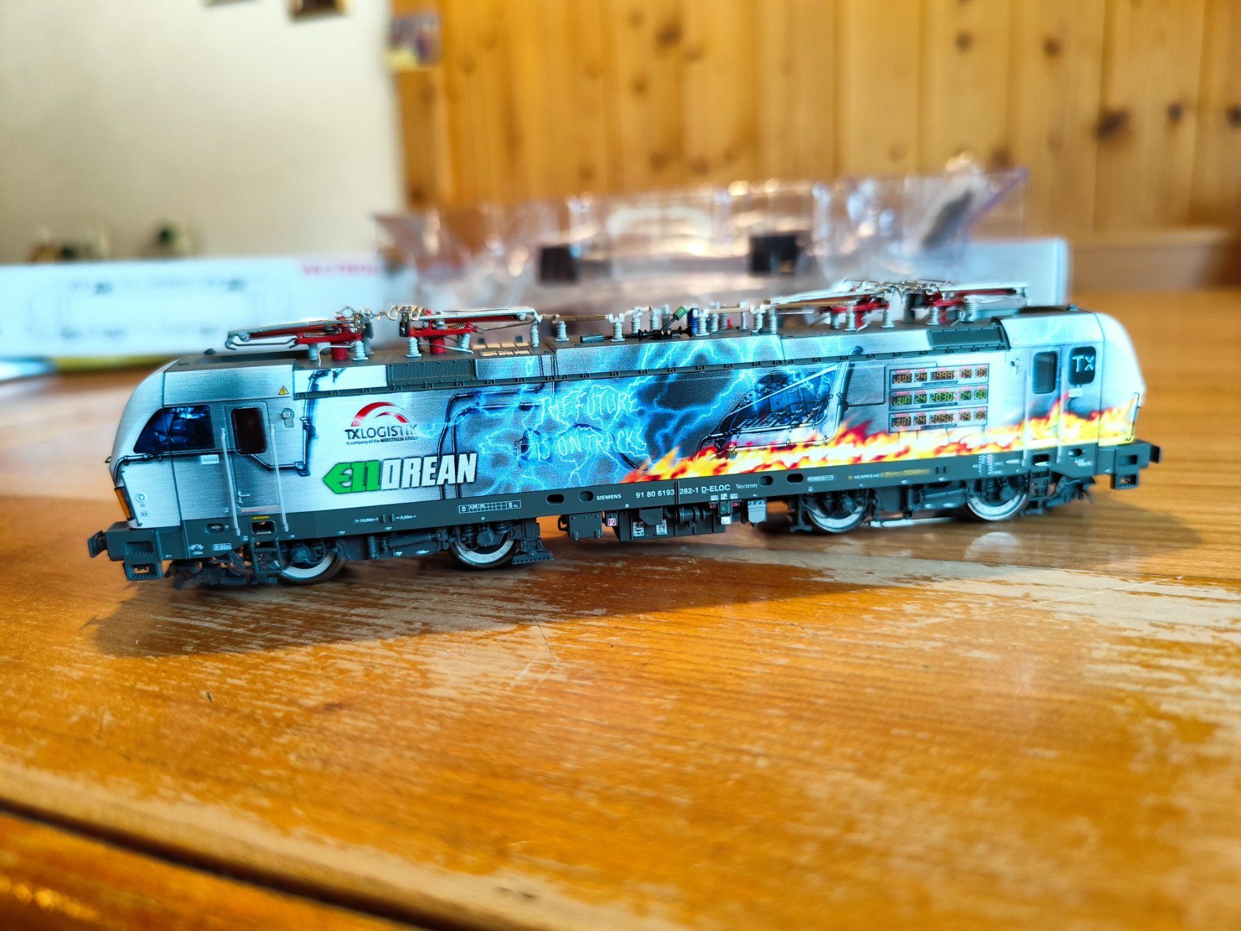Jägerndorfer Modelleisenbahnen: Jägerndorfer H0 Vectron ELL BR 193 AC~ Digital ZIMO Decoder – Neu und originalverpackt aus Studen SZ von RahanKappa
