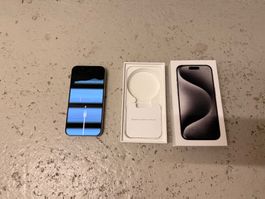 iPhone 15 Pro - defekt, mit Zubehör & Originalverpackung