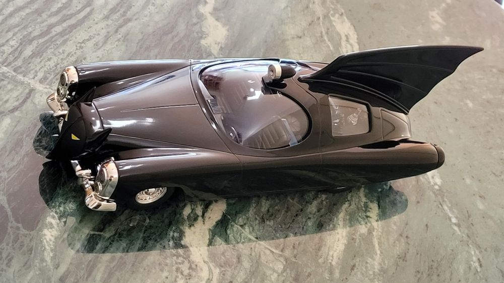 Batman 1950 Batmobile. Metal 1:24 (Gebraucht) in Vessy für CHF 45 – mit ...
