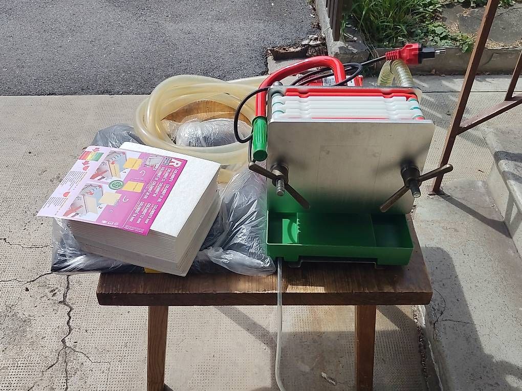 Pompe & Parti di ricambio: Filterpumpe – Usato da Kriens venduto da SweetAleksandra 1