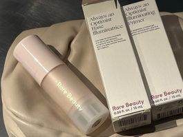 Rare Beauty Primer plus schöne Trousse- neu!