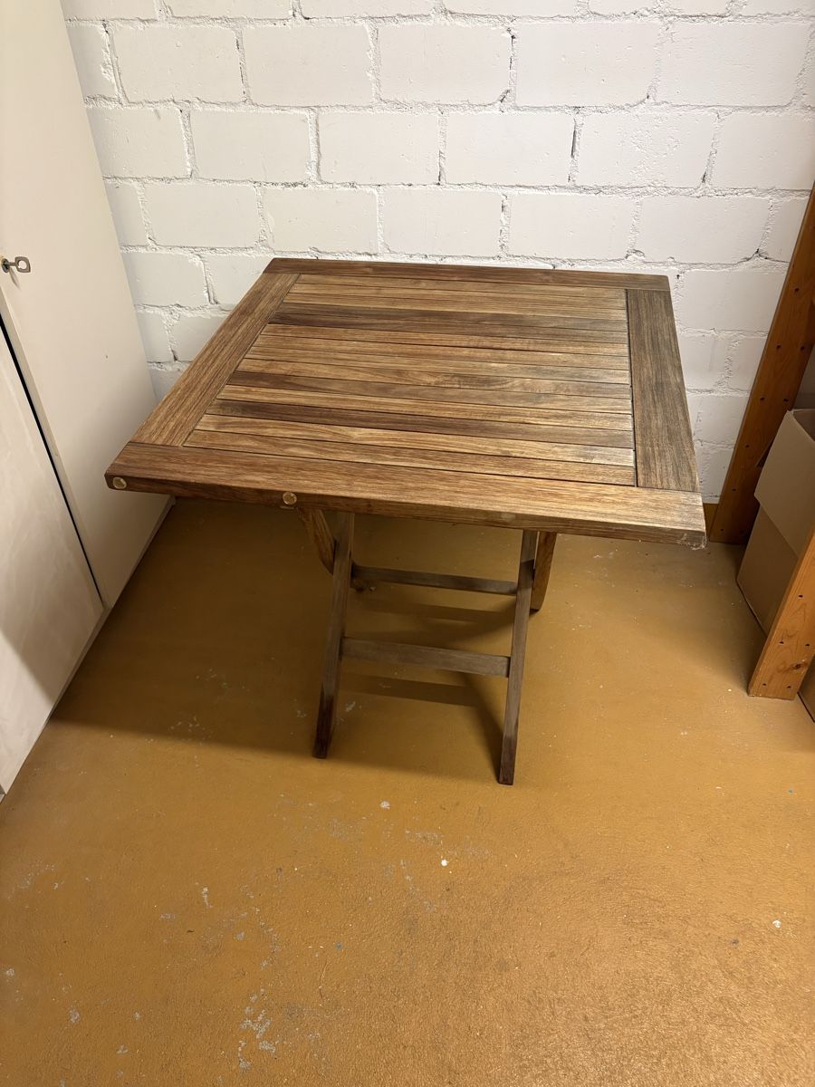 Tische: Teak Klapptisch – Gebraucht aus Kappel SO von Reuss6l