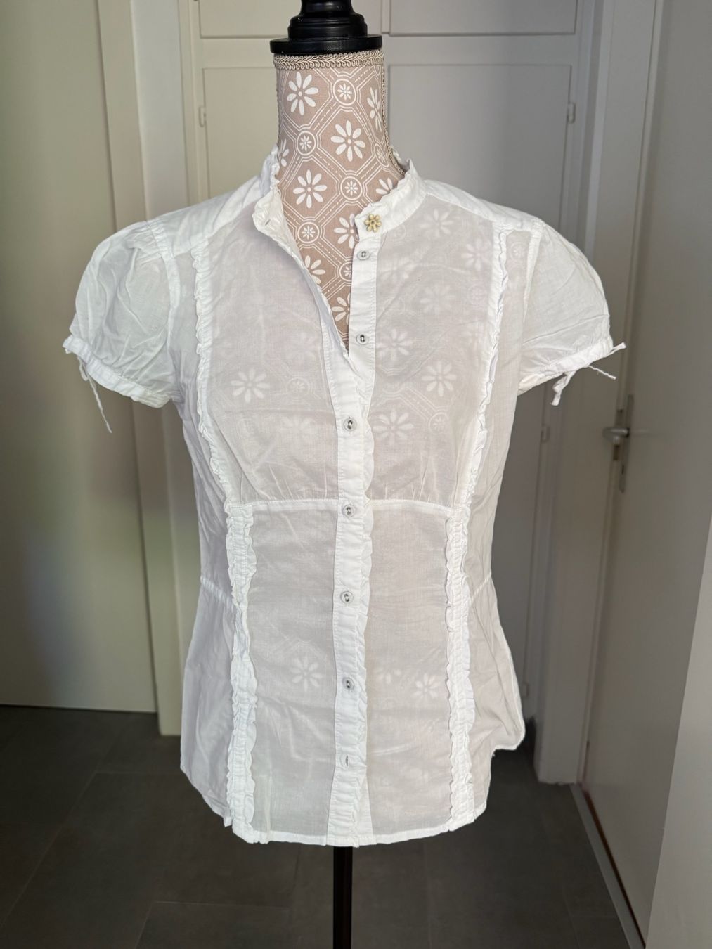 Esprit Blusen: Esprit - Blouse- 36 - coton – Gebraucht aus Sion von accroshoes