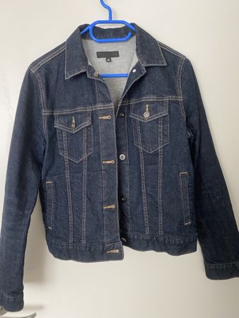 Jeansjacke Denim dunkelblau Grösse M. gebrauchter Zustand