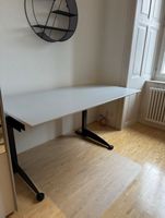 Schreibtisch höhenverstellbar / guter Zustand