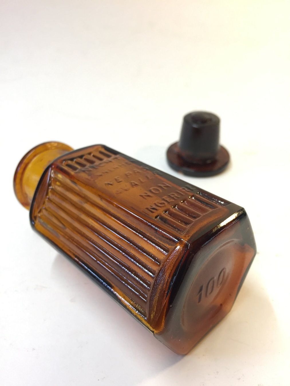 Accessori da laboratorio: Antike Apotkekerflasche mit Glasdeckel – Usato da Schaffhausen venduto da vintageworld 8