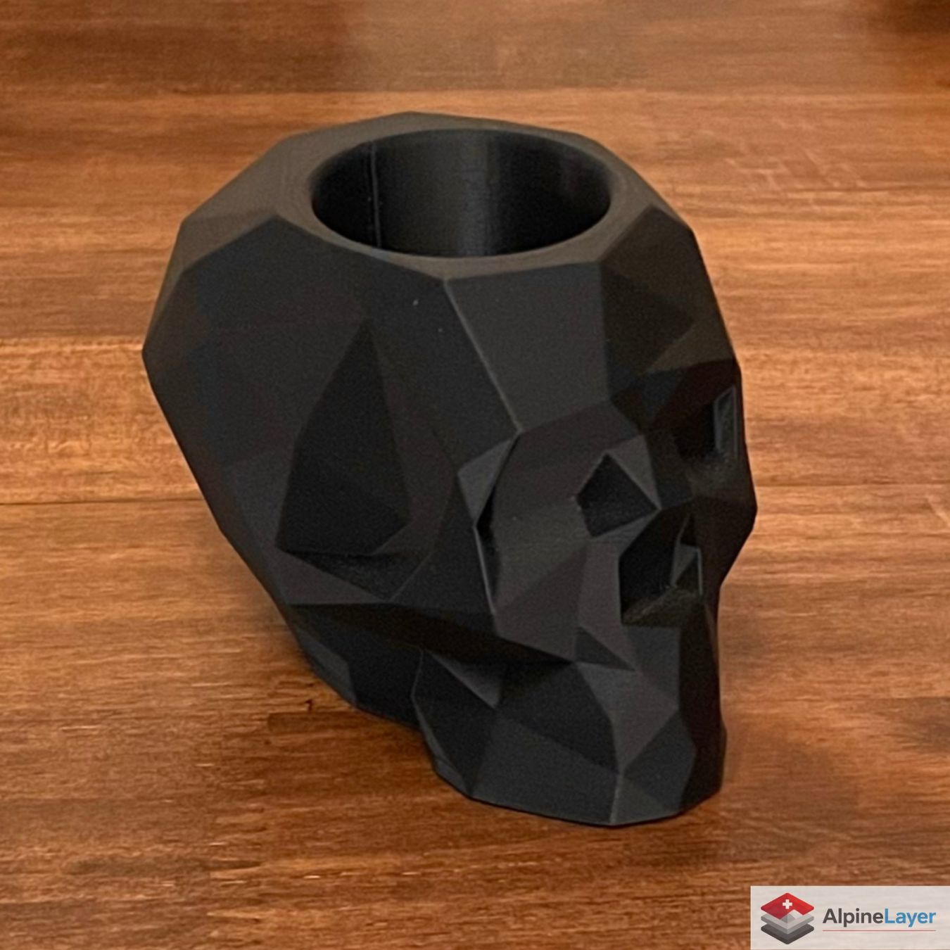 Vasi & Recipienti: Low Poly Skull Vase 3D Printed Black Gothic Decor – Nuovo (secondo la descrizione) da Losone venduto da AlpineLayer