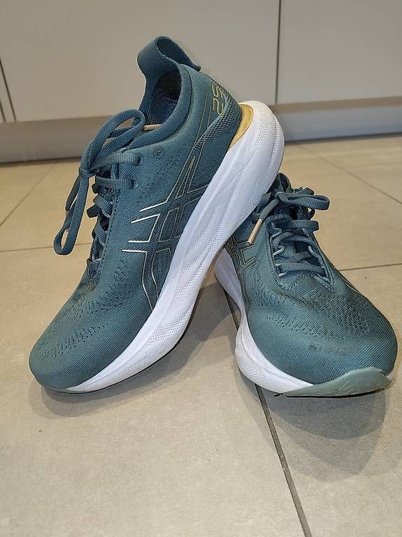 Herrenschuhe: ASICS Laufschuhe – Gebraucht aus Fulenbach von TASUT 2
