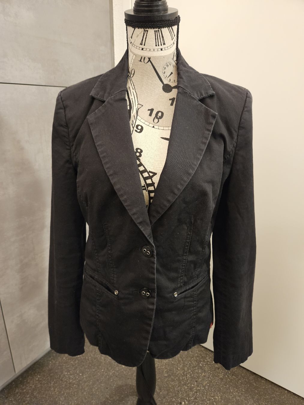 Esprit Giacche: Schwarzer EDC Blazer, Grösse M – Nuovo (secondo la descrizione) da Anwil venduto da tamoos
