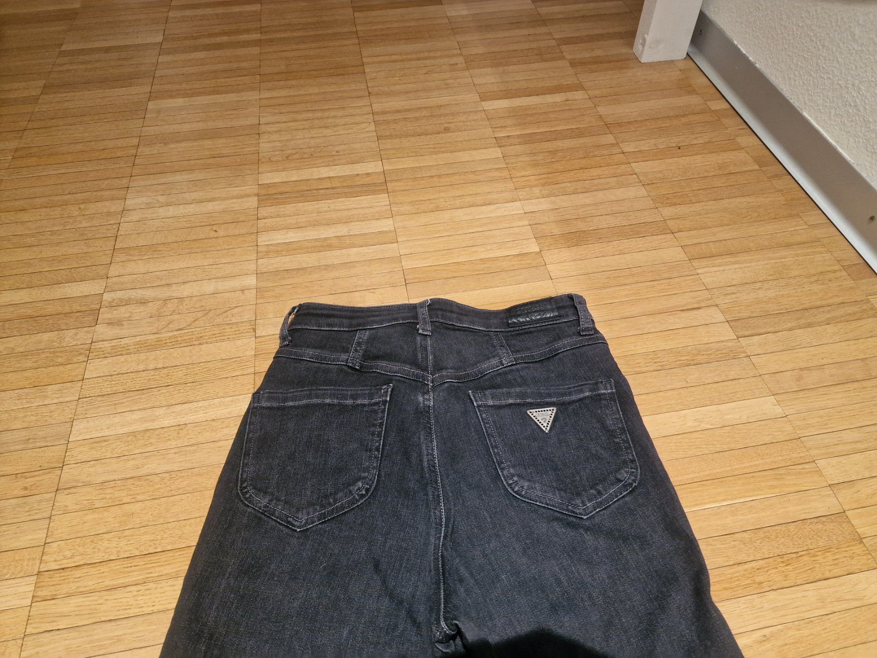 Guess Jeans: Guess Jeans – Usato da Laufenburg venduto da may_r2st 2
