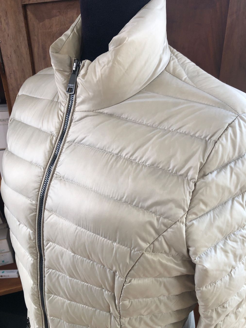 Jacken: Damen Steppjacke beige leicht – Neu (gemäss Beschreibung) aus Arlesheim von leyRum4.5 2
