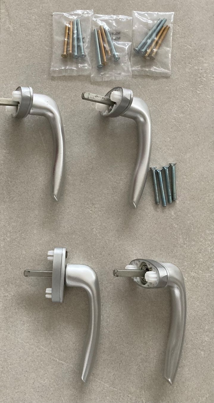 Ferramenta: 4x gebrauchte Fenstergriffe 4 B, silber, mit Schrauben – Usato da Nussbaumen AG venduto da car_7b54