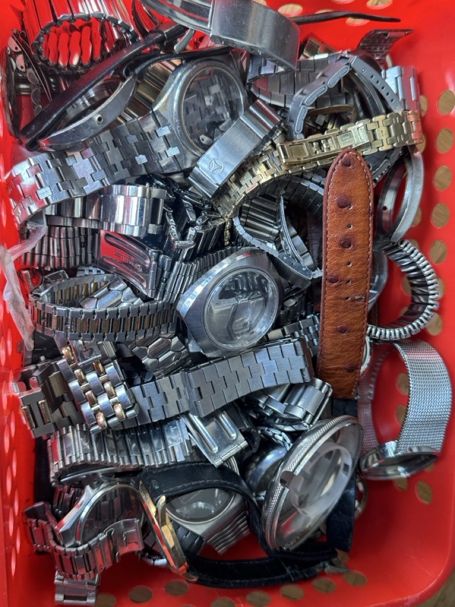Swiss Uhren: diverses pièces de montre – Gebraucht aus Martigny von Amh_xl 4