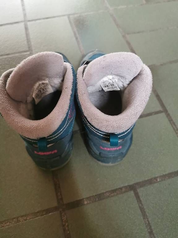 Lowa Scarpe per ragazzi: Lowa Wanderschuhe Gr29 Gortex – Usato da Riehen venduto da LaurJer 2