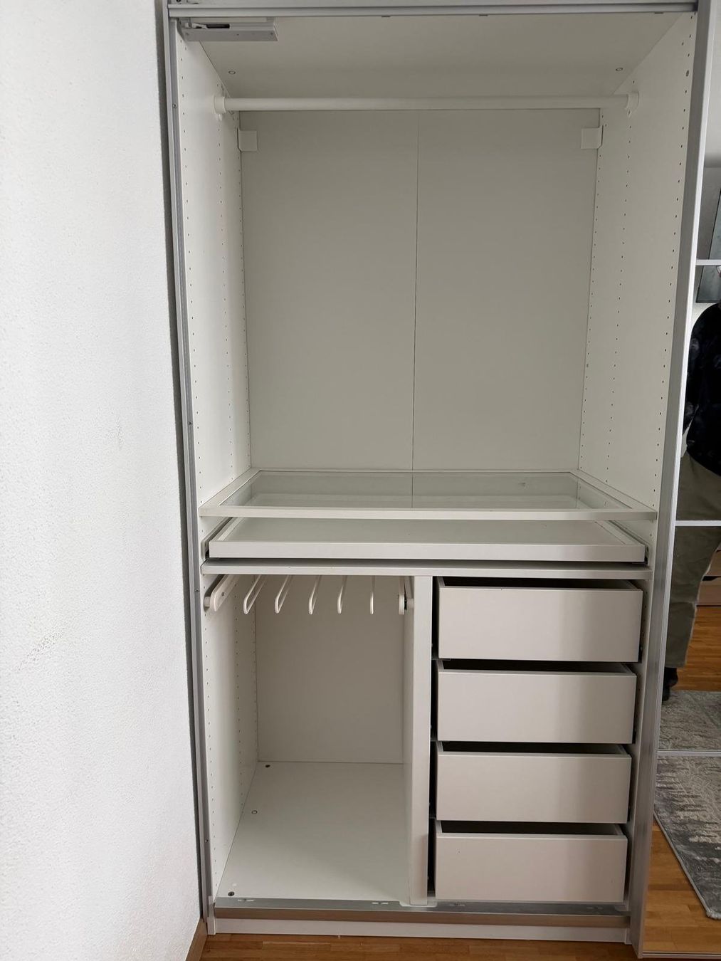 Ikea Armadi: IKEA PAX Kleiderschrank Weiss H 200cm, B 200cm, T 60cm – Usato da Schlieren venduto da Sniho 3