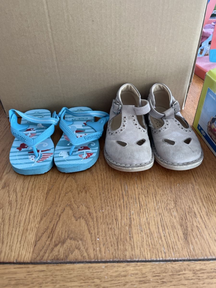 Scarpe per ragazzi: Monellino Schuhe Grösse 22 – Usato da Teufen AR venduto da Narina40