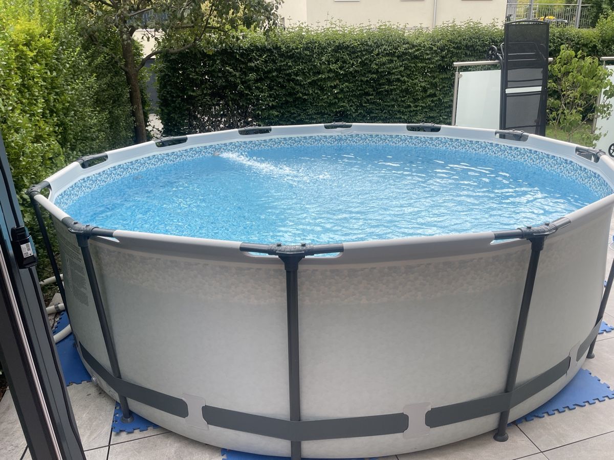 Intex Piscine: Schwimmbad – Usato da Schachen LU venduto da Pelendura 5