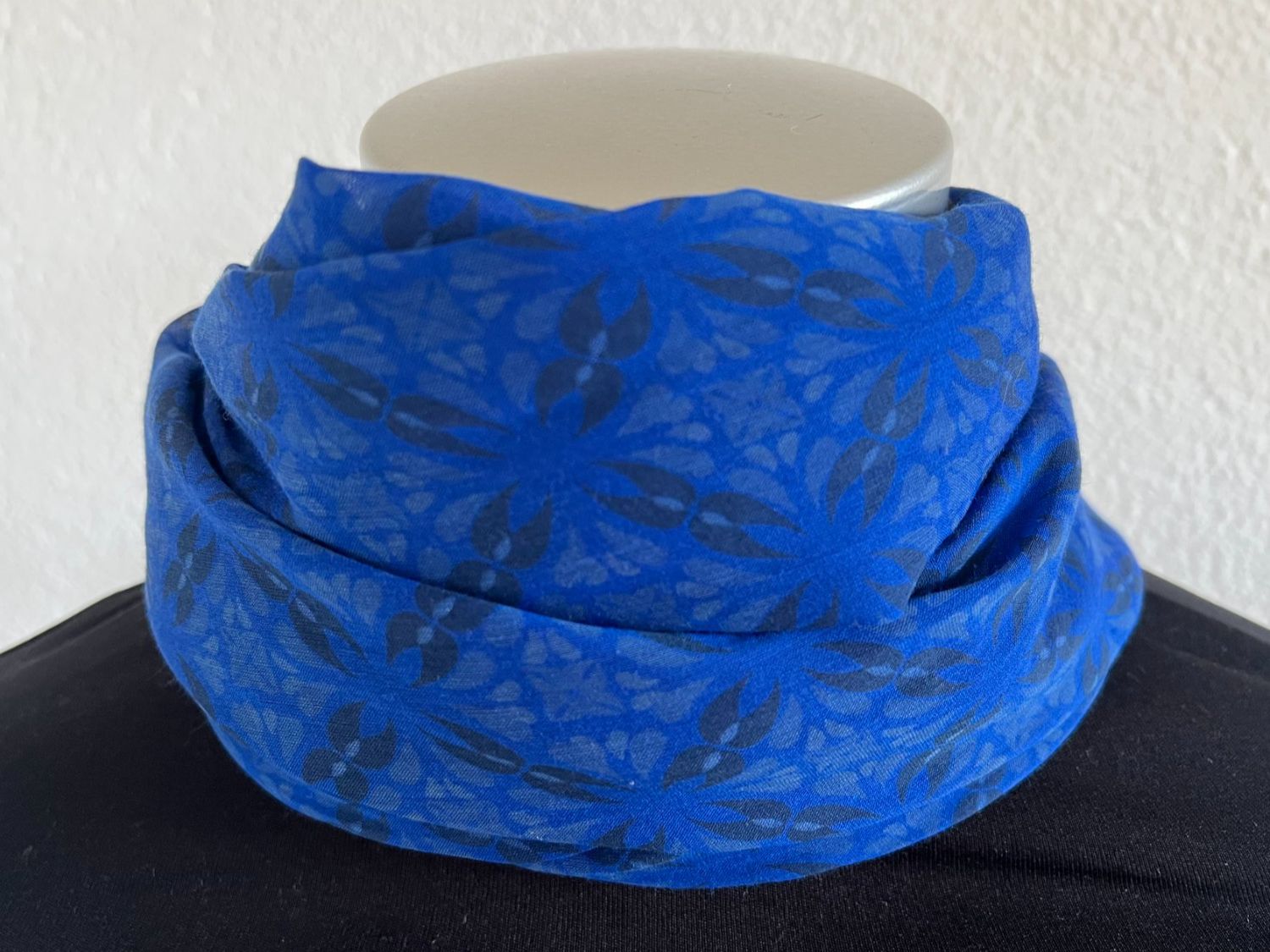 Colora Foulards & écharpes: Colora Schal, 30% Seide, Blau, NEU – Neuf avec emballage d'origine à Worb par farben20zauber