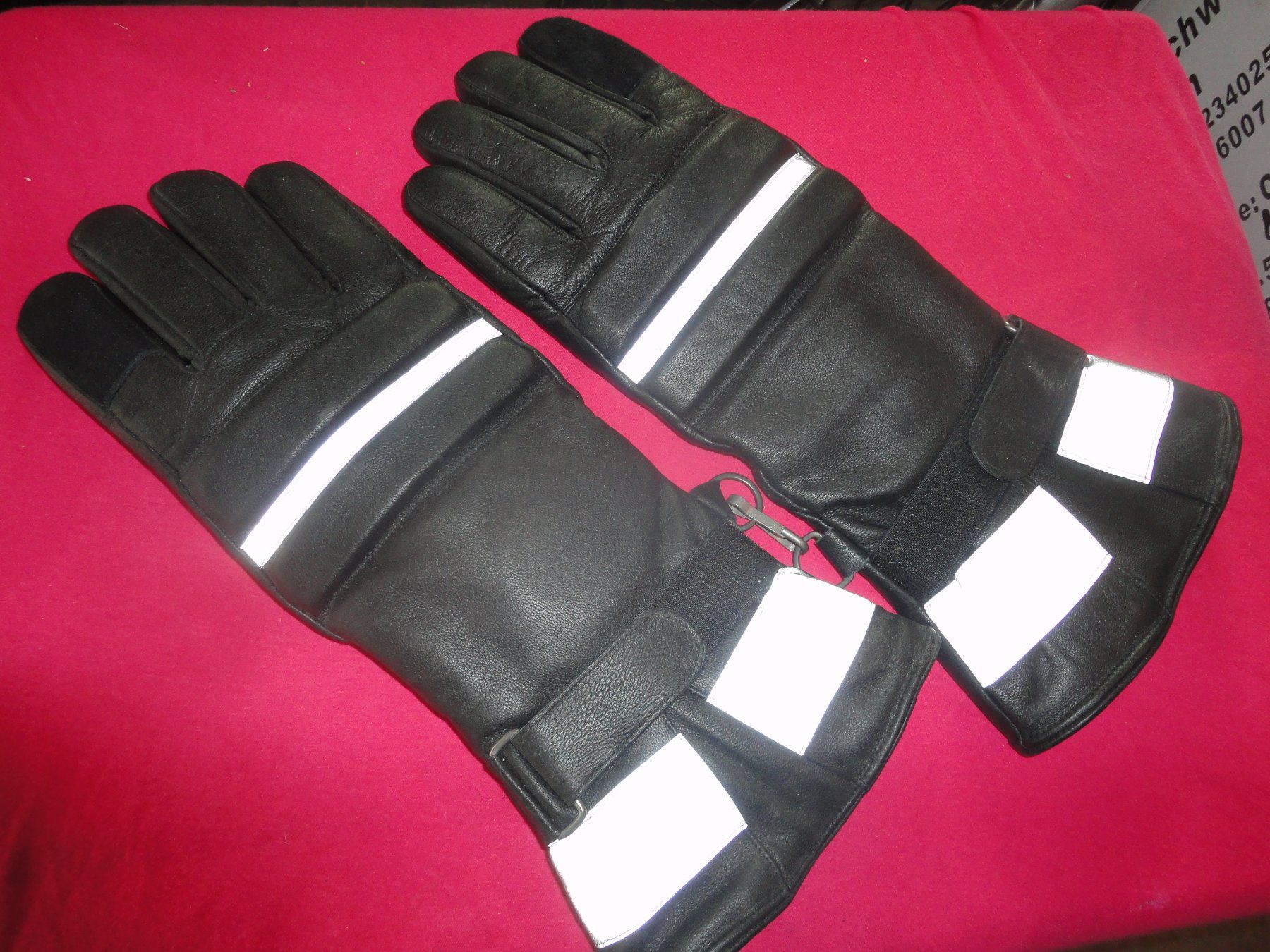 Handschuhe & Handstulpen: Motorradhandschuhe Winterhandschuhe M Leder – Gebraucht aus Gelterkinden von Gimbo2