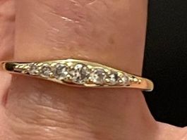 Jolie bague fine 57 plaquée petits moissanites