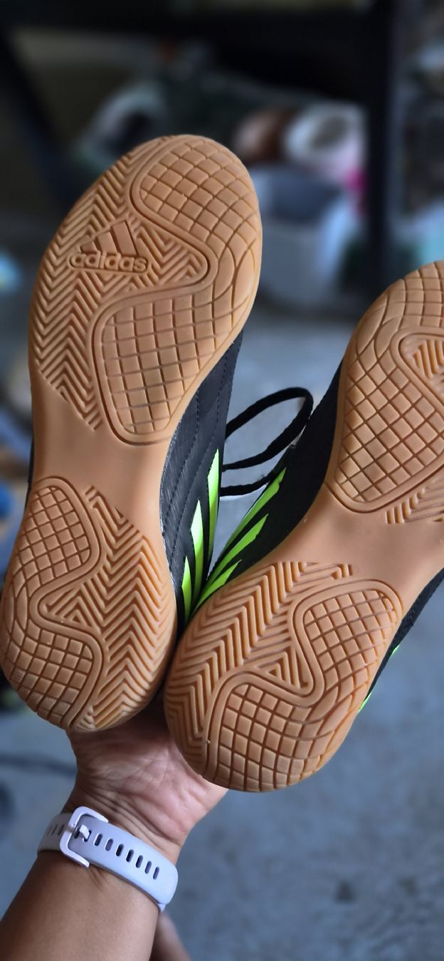 Adidas Scarpe da uomo: Hallenschuhe Adidas Indoor 37.5  – Usato da St.Gallenkappel. venduto da mt23101984 3