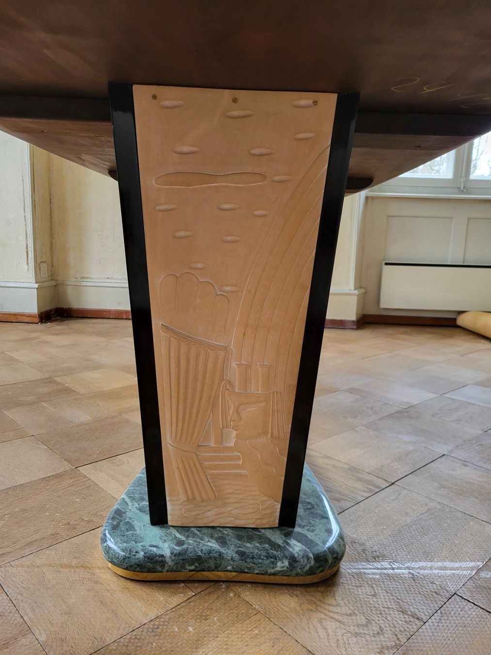 Set di tavolo e panche: Vittorio Dassi Iconic Design Mid-Century Italian Table – Usato da Porrentruy venduto da Kilfoun 5
