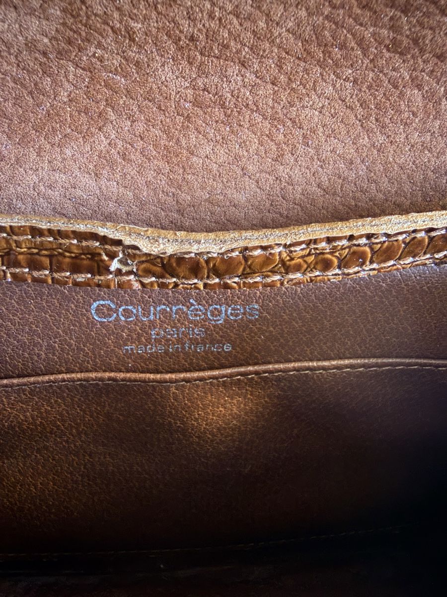 Taschen für Damen: Sac Courrèges en cuir vernis – Gebraucht aus Lausanne von Meganelausanne 4