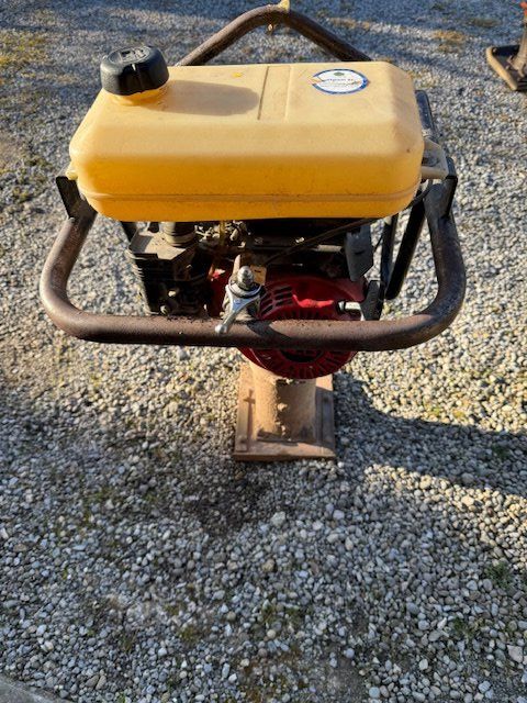 Honda Tutte le macchine: Grabenstampfer HONDA Motor – Usato da Horgen venduto da Zsgg