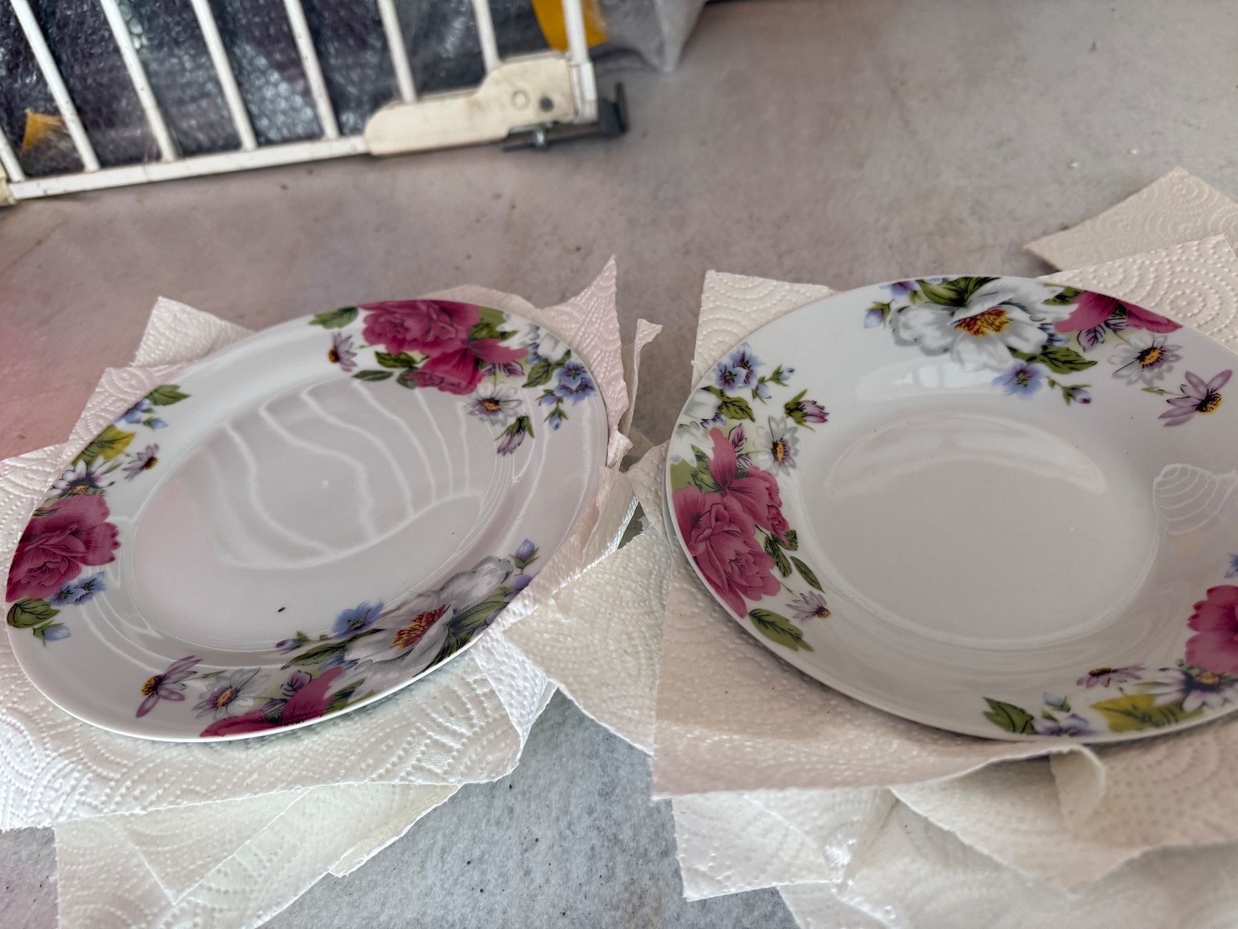 Piatti: Schönes Geschirr mit Rosendecor – Usato da Altishofen venduto da UrsulaP0102