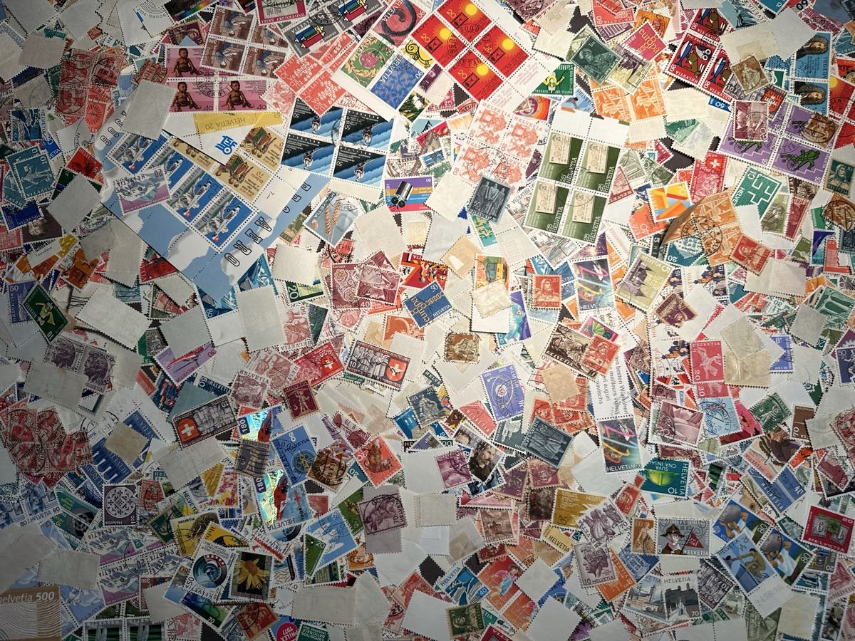 Alle Briefmarken: Viele Schweizer Briefmarken Lose Abgelöst - Sammlung – Gebraucht aus Stettfurt von 2442 9