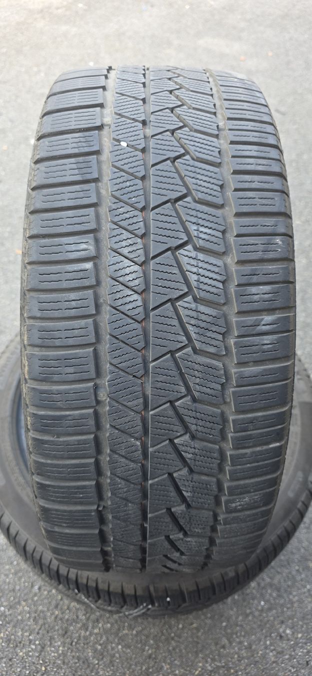 Continental Pneumatici & Ruote complete: Winterpneu 235/45/R18 M+S – Usato da herzogenbuchsee venduto da jamma01 1