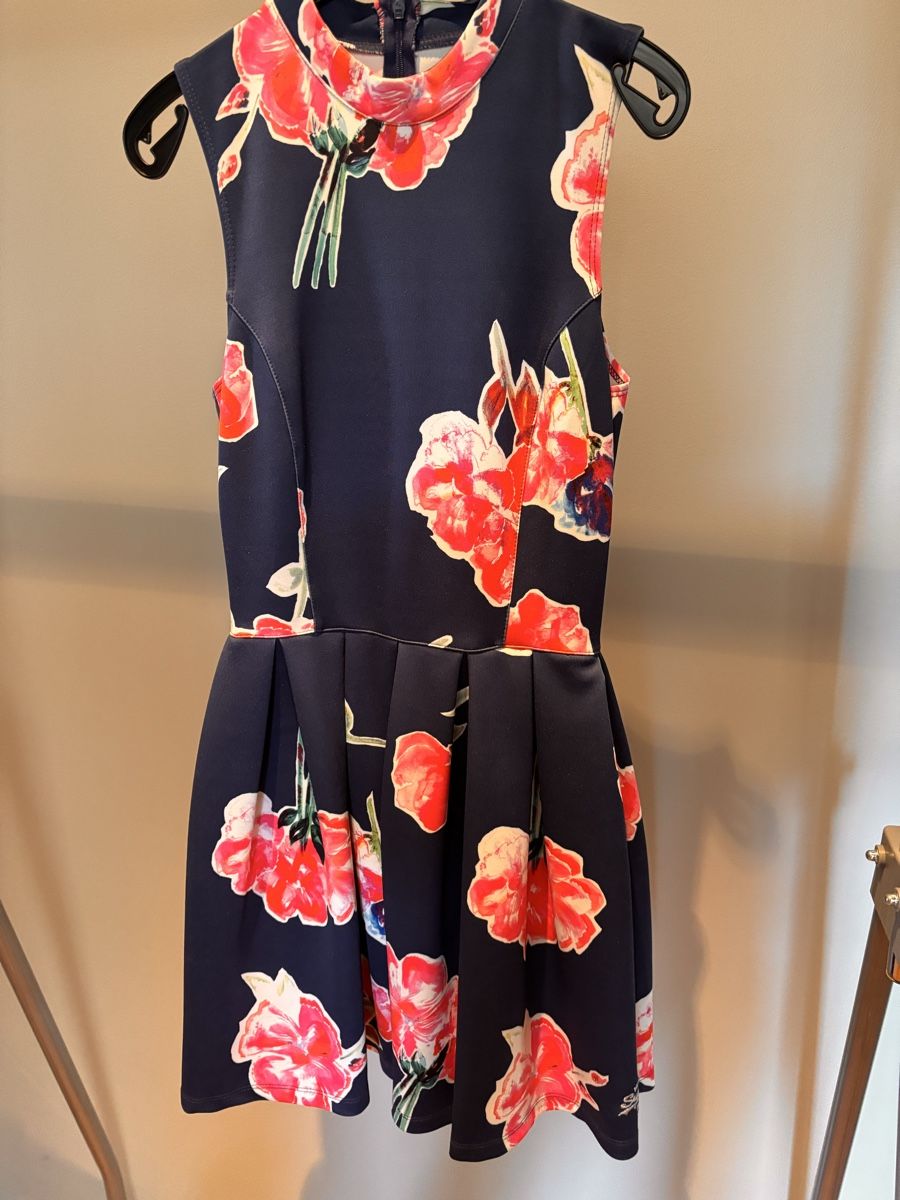 Superdry Vestiti: Kleid von Superdry – Usato da Zürich venduto da ConnieS01 1