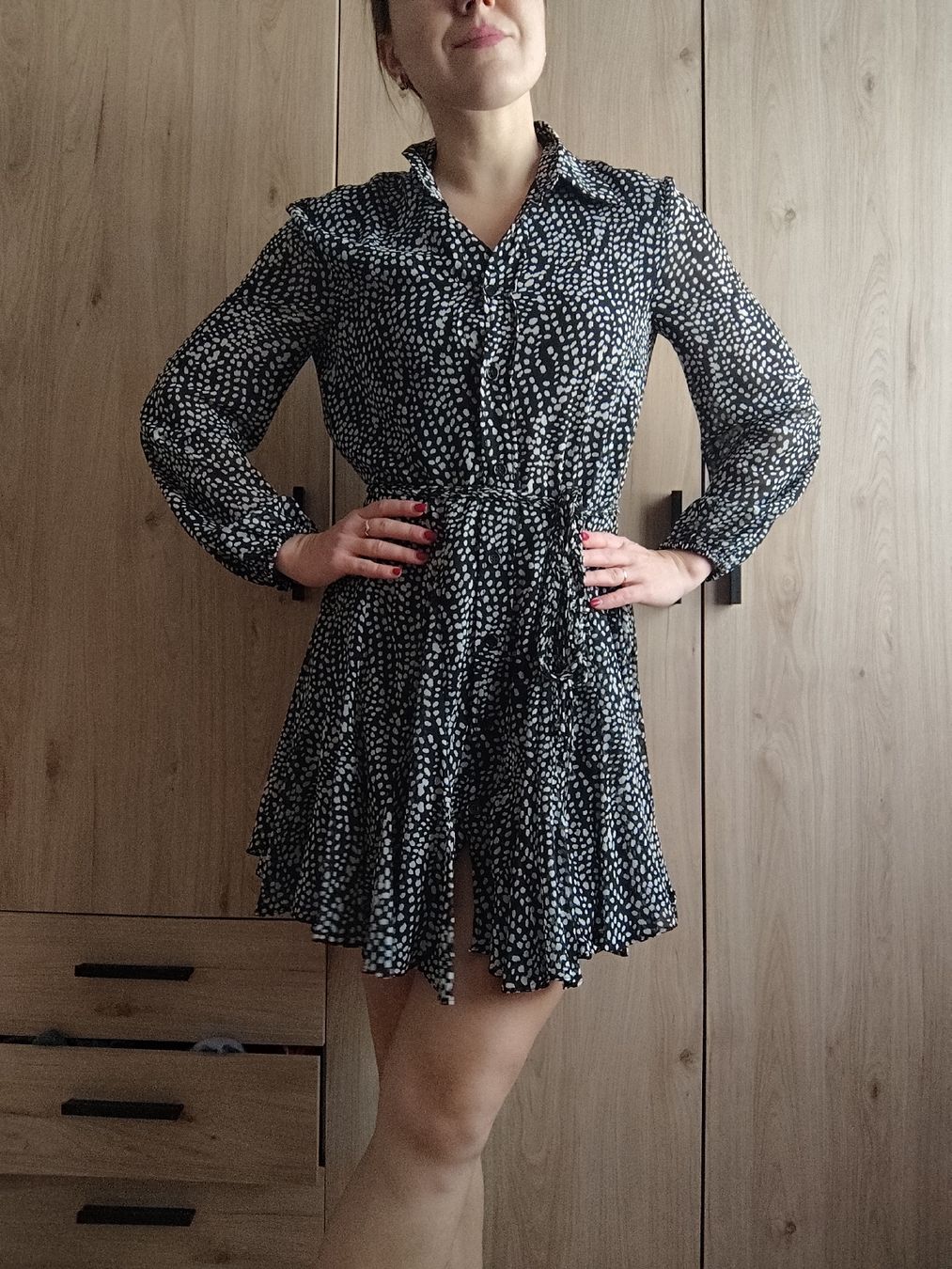 Vestiti: Chic Black & White Viscose Dress - Perfect for spring – Usato da Mägenwil venduto da VintageGirly 1