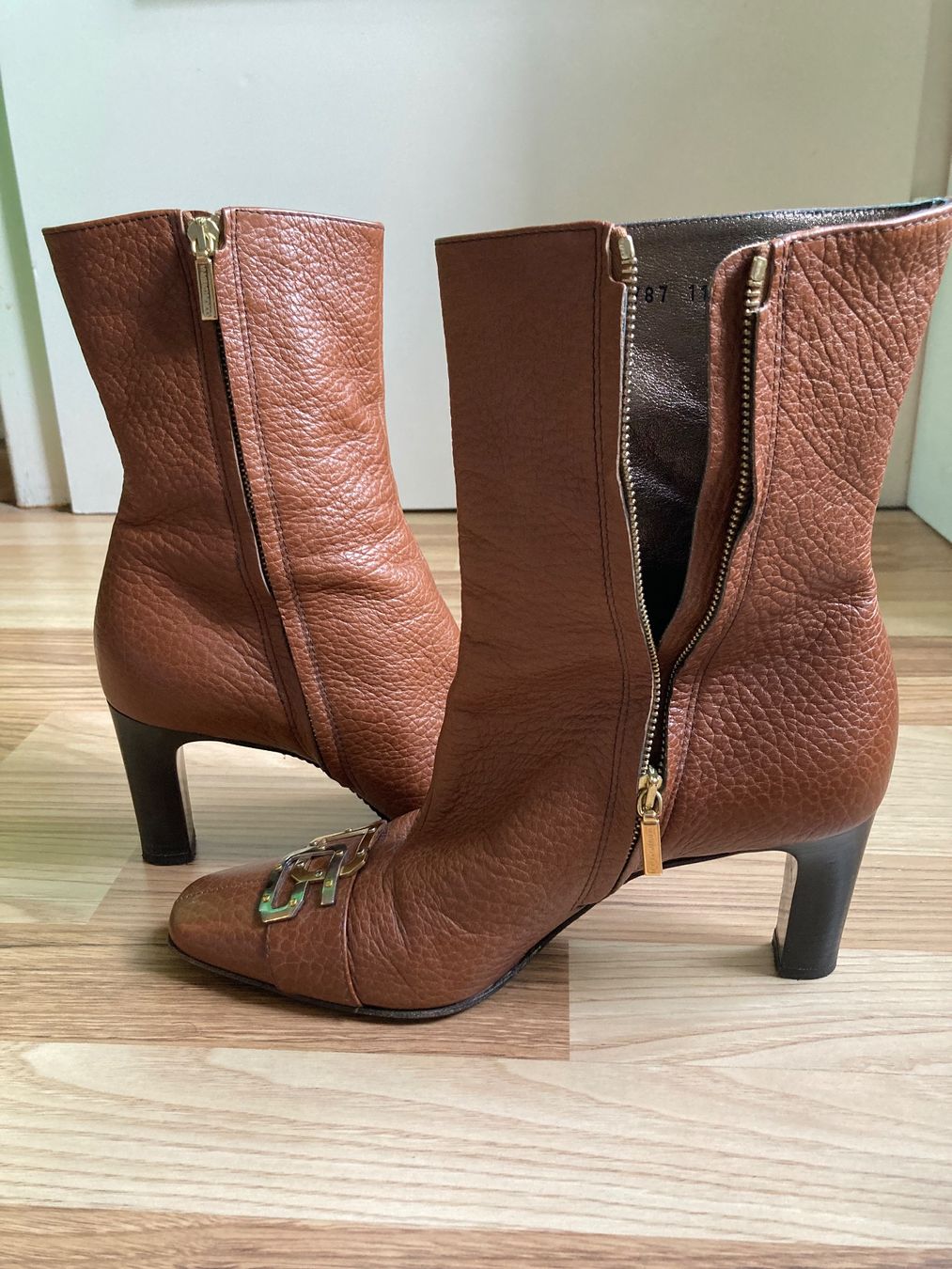Dolce & Gabbana Scarpe da donna: Dolce & Gabbana Leder-Stiefeletten Gr.40 – Usato da Jonen venduto da Nadeshika 2