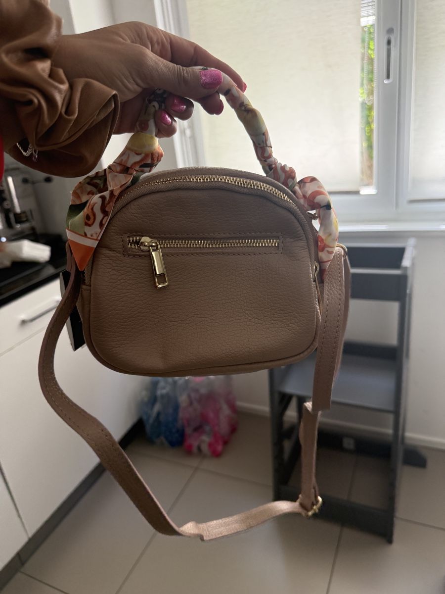Taschen für Damen: Kleine Leder Tasche neu – Neu und originalverpackt aus Urdorf von Antonella84 1