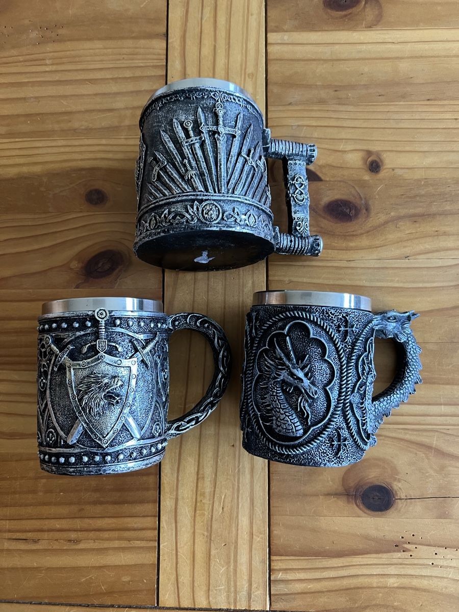Tassen:  Neue Gothic/Vikinger-Trinkgefässe! – Neu und originalverpackt aus Kallnach von sta_sy57